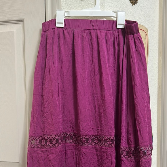 Elegant Purple Women's Skirt - Picture 5 of 5